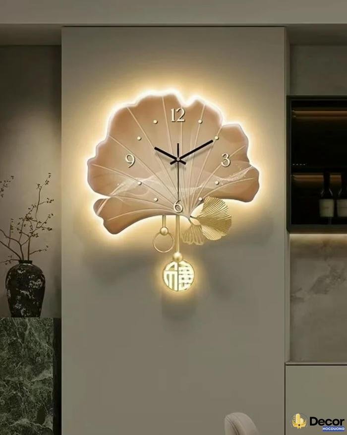 Trang trí đồng hồ treo tường chiếc lá
