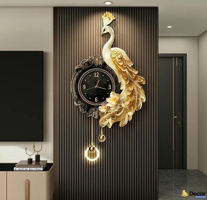 Trang trí đồng hồ treo tường con công
