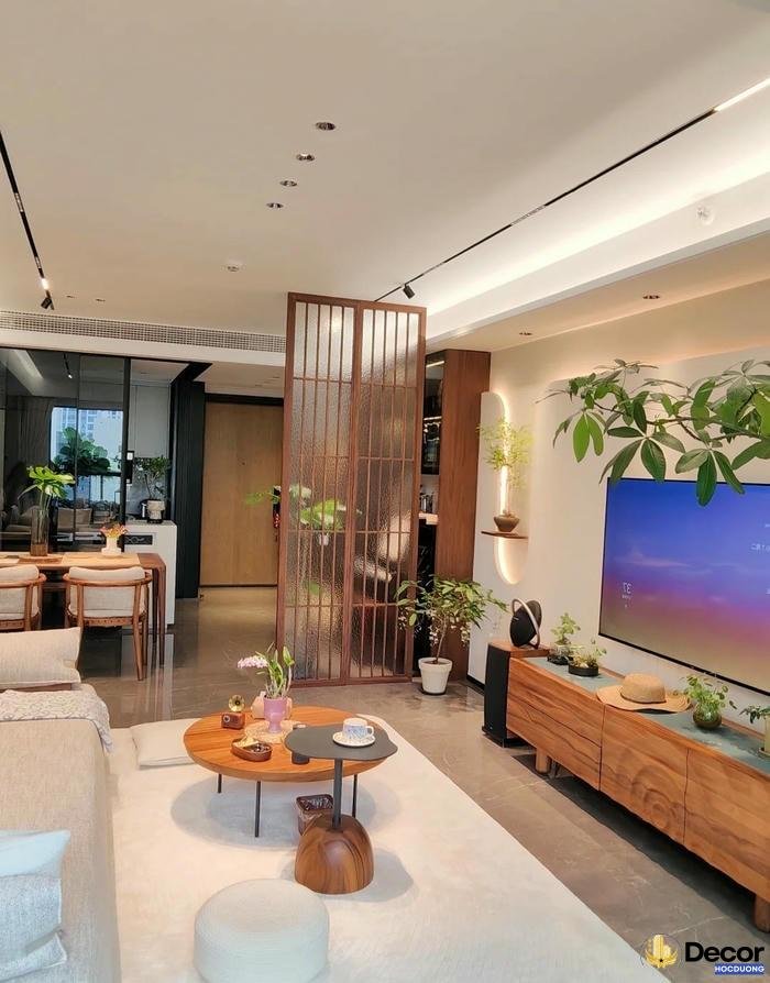 Vach ngan trang tri phong khach lam phong cach nha ro net hon.