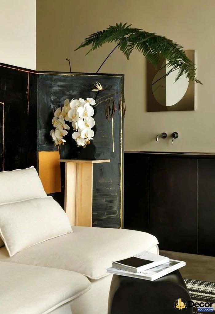 Vach ngan trang tri phong khach tao rau canh thoang mat.