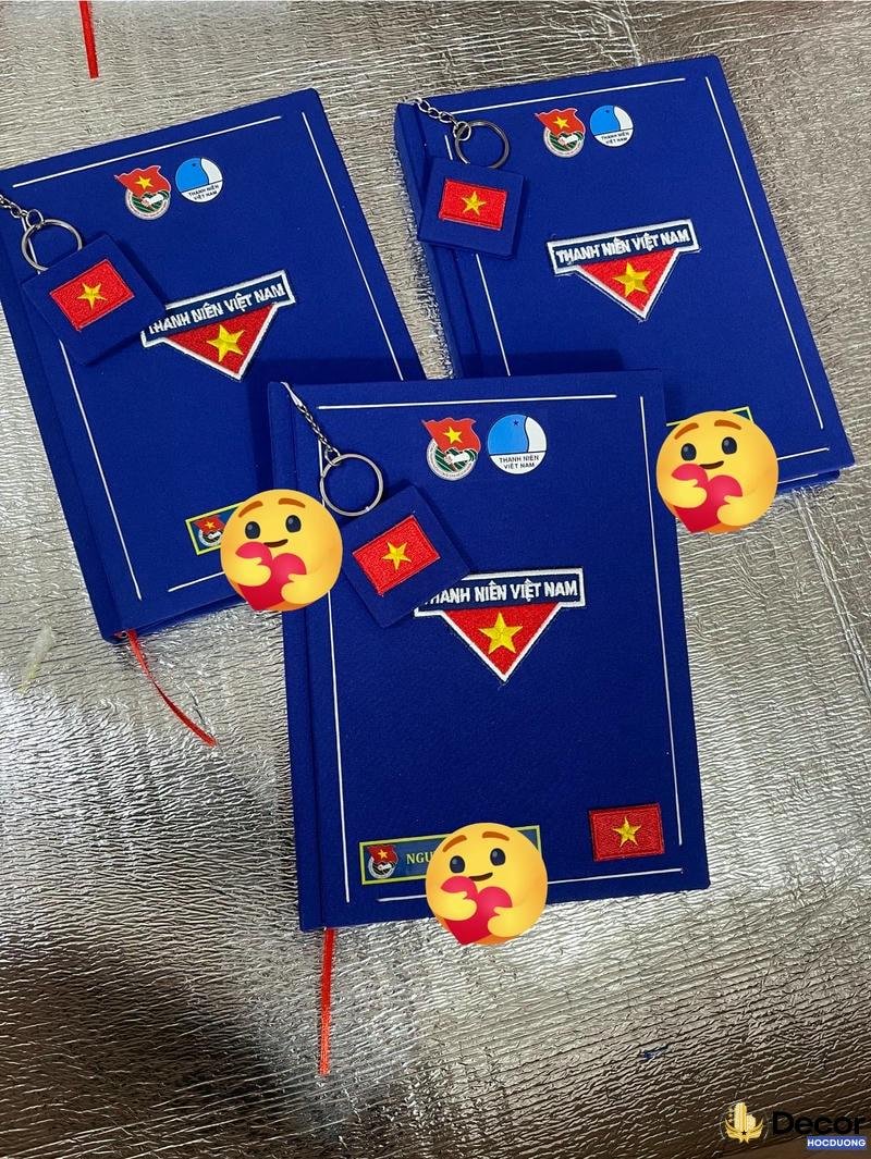 anh trang trí bìa vở