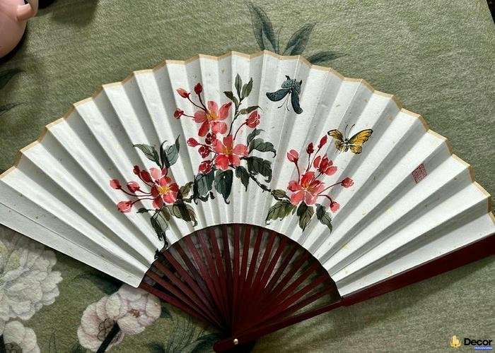 ảnh trang trí quạt giấy đẹp