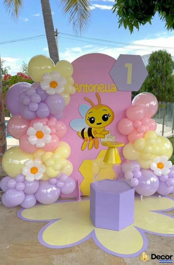 ảnh trang trí thôi nôi dễ thương nền ong