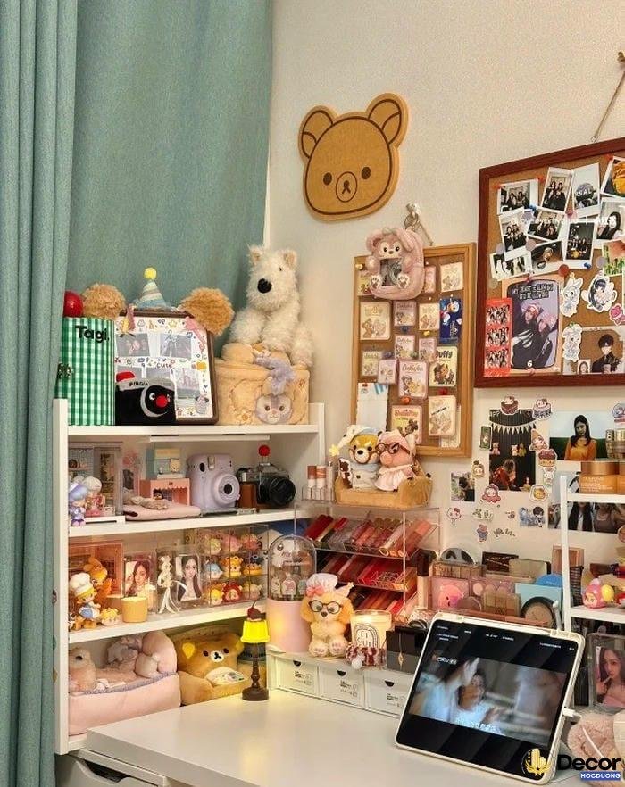 bàn học gọn gàng