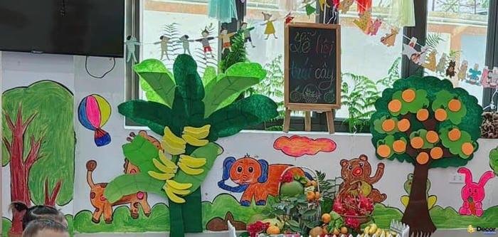 cây giả trang trí bảng tin