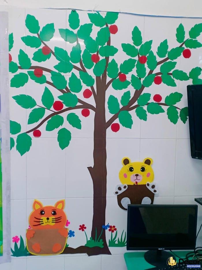 cây giả trang trí lớp học sáng tạo