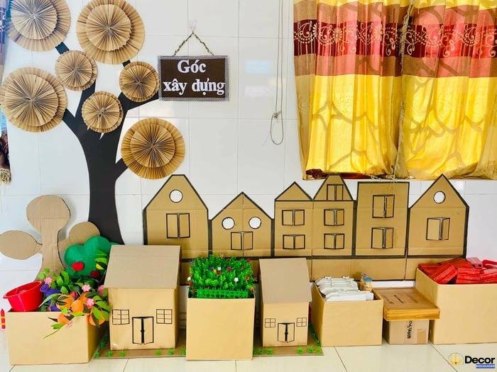 cây giả trang trí lớp học