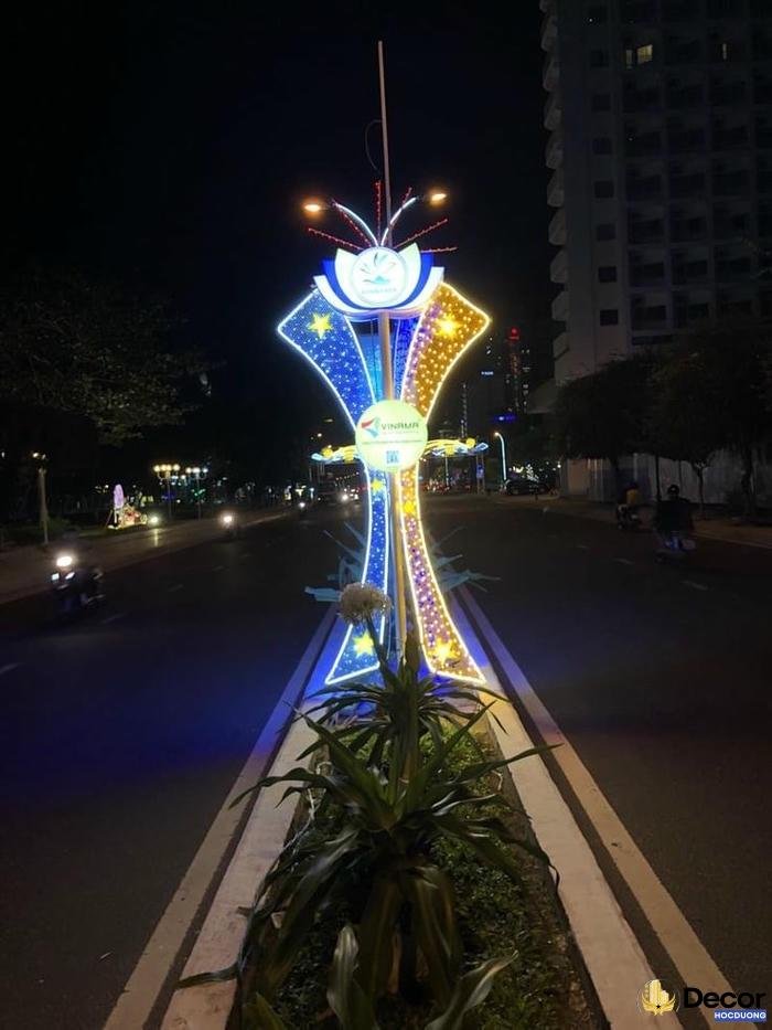đèn trang trí ngoài trời sân vườn