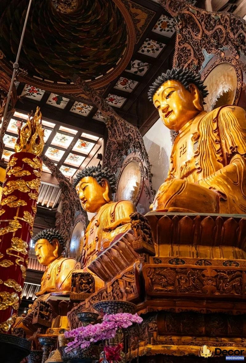 hình trang trí bàn thờ trong