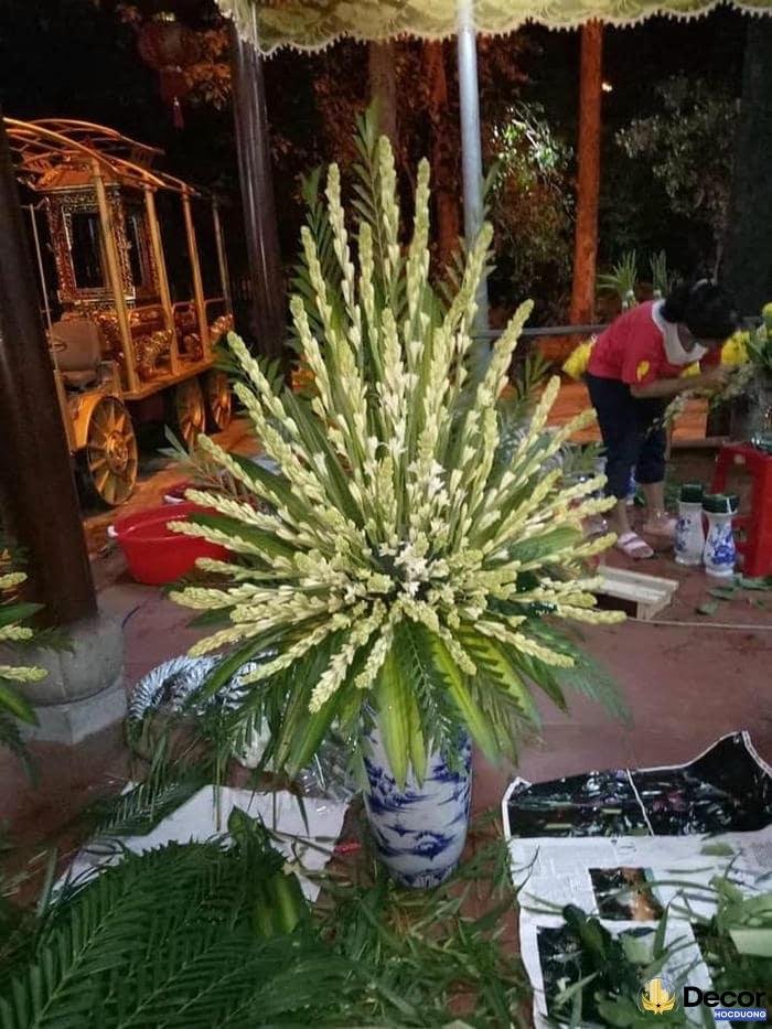 hoa trang trí tiệc cưới