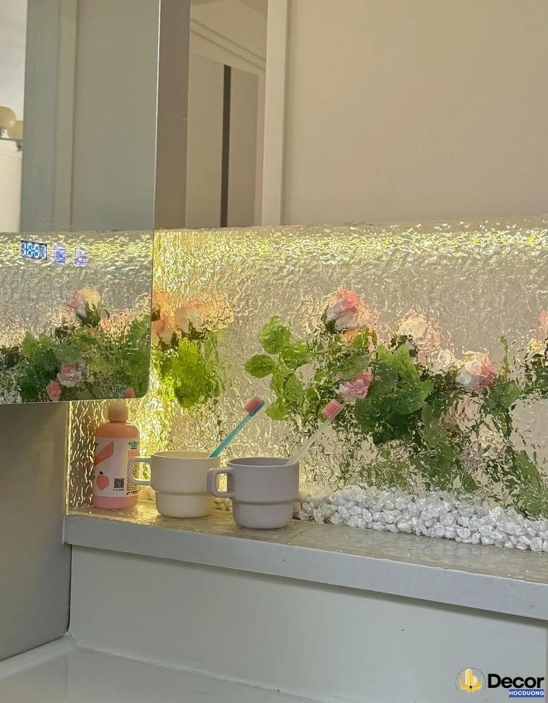 kính thủy trang trí mới