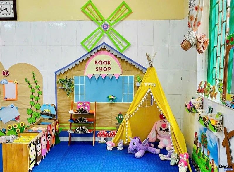 lớp stem trang trí góc steam mầm non