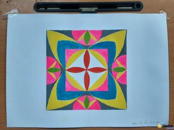 thảm trang trí với họa tiết trống đồng đa sắc