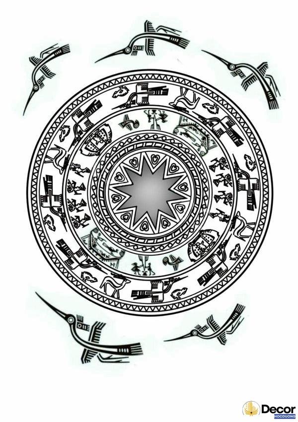 thảm trang trí với họa tiết trống đồng dden