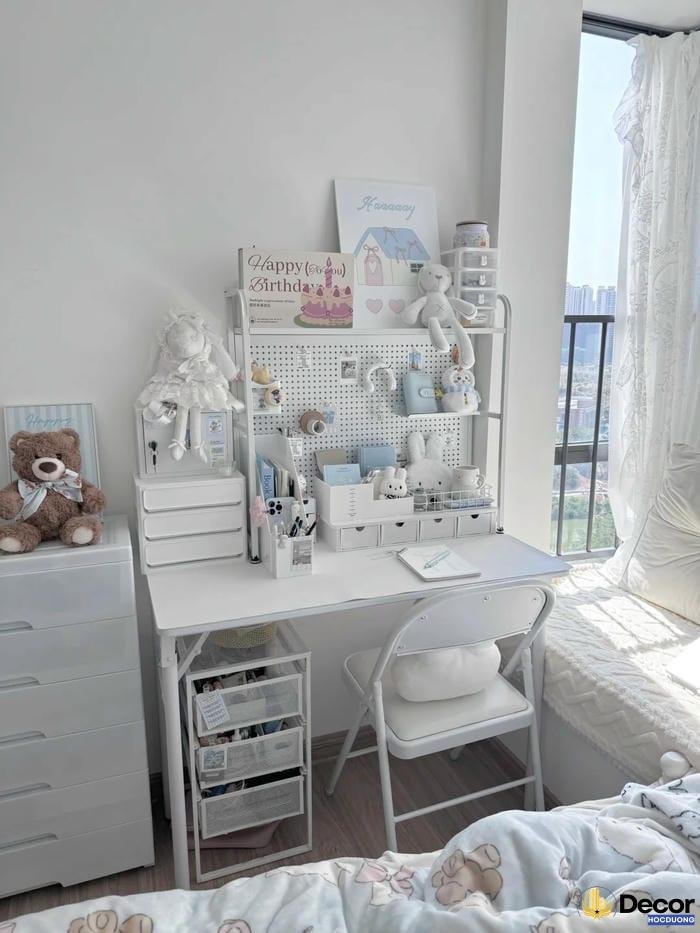 trang trí bàn học sinh