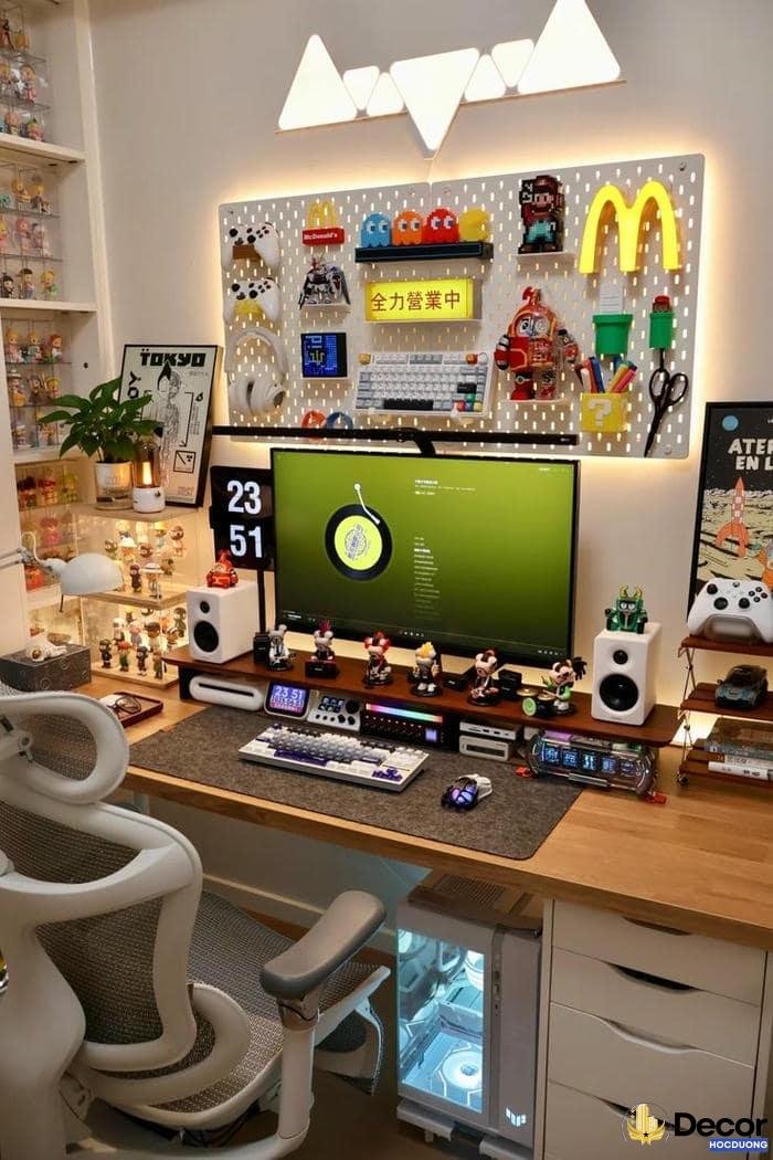 trang trí bàn làm việc hiện đại