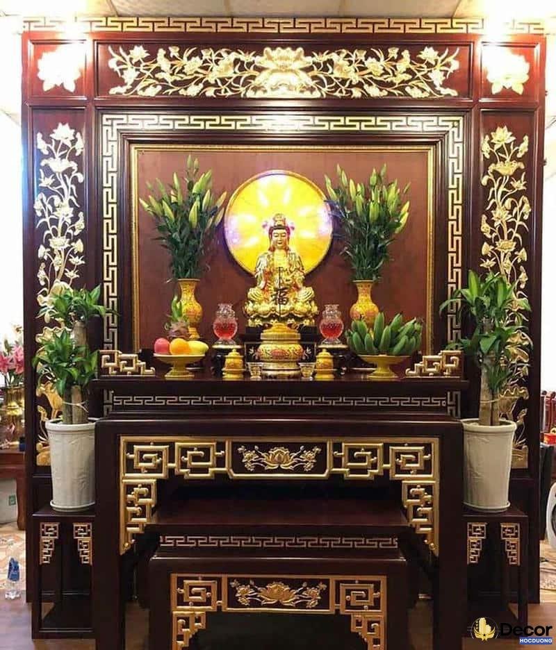 trang trí bàn thờ bằng hoa tươi