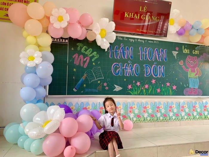 trang trí bảng lễ khai giảng đẹp mắt