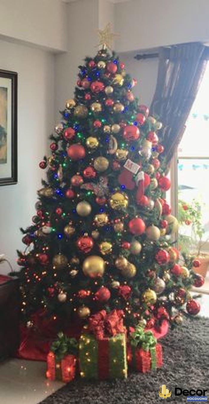trang trí cây thông noel