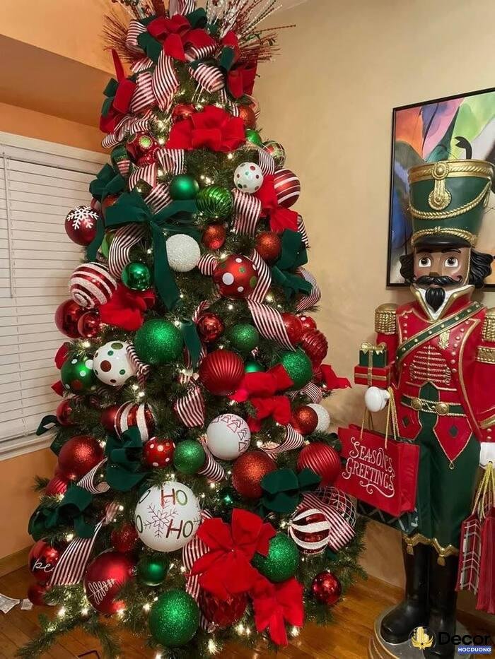 trang trí cây thông noel cực đẹp