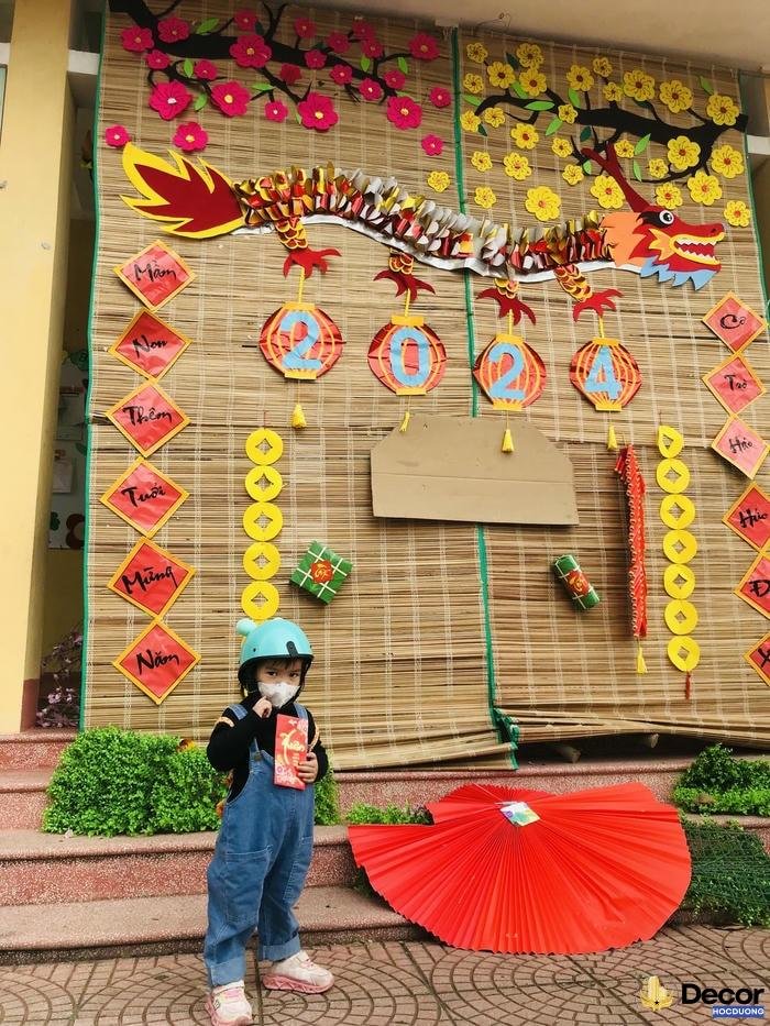 trang trí cửa lớp mầm non ngày tết