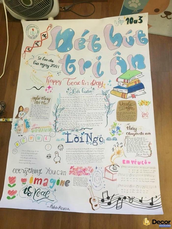 trang trí đầu báo tường lạ mắt