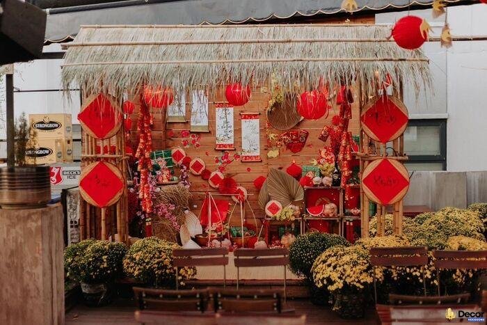 trang trí gian hàng tết xinh 2025