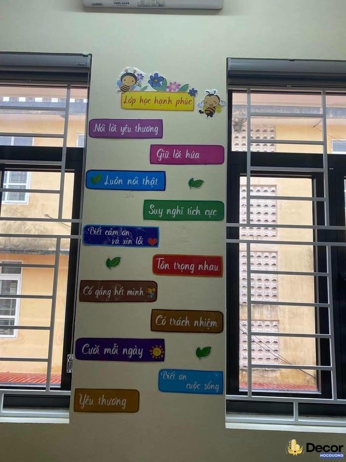 trang trí lớp học màu sắc