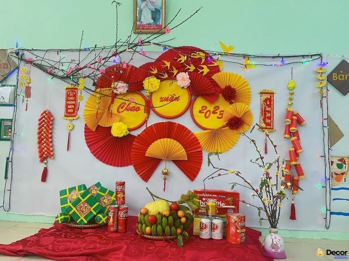 trang trí lớp học ngày tết bang quat