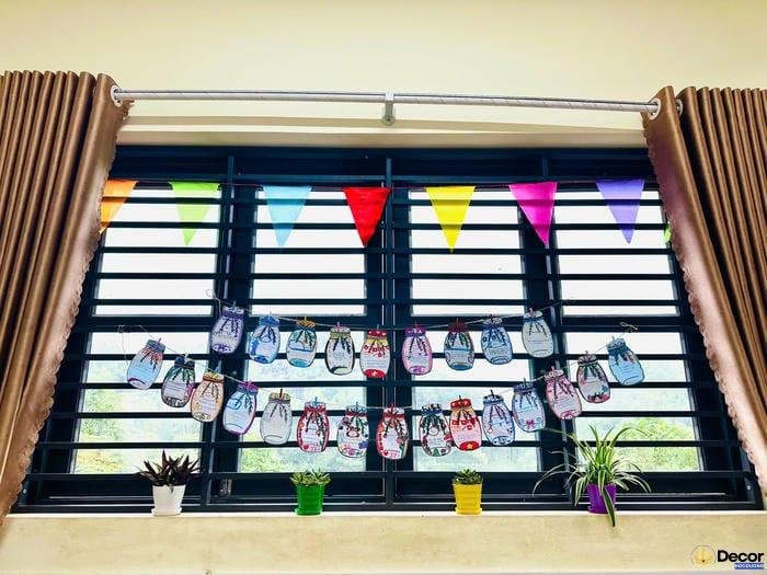trang trí lớp học tiểu học bằng vật liệu tái chế