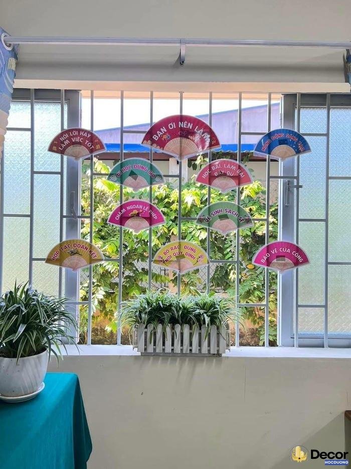 trang trí lớp học với cây xanh