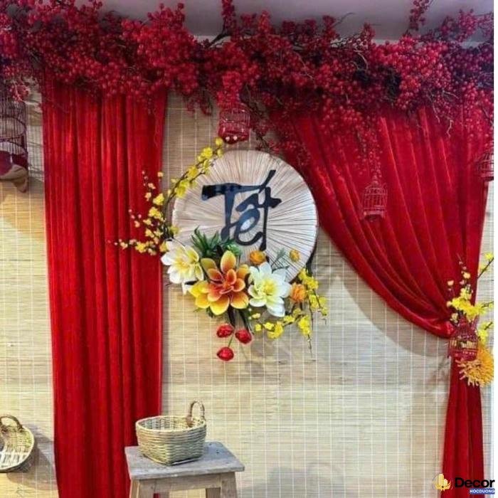 trang trí mành tết bằng câu đối đỏ