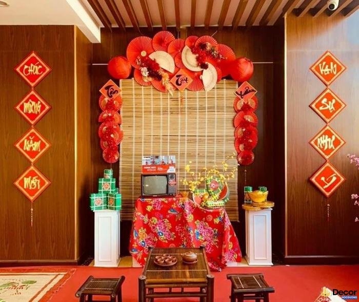 trang trí mành tết bằng hoa đào