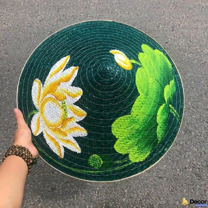 trang trí nón lá họa tiết đẹp