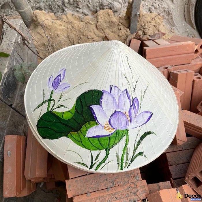 trang trí nón lá nghệ thuật