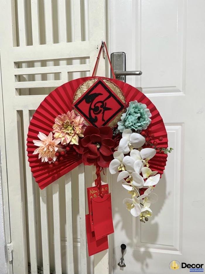 trang trí quạt tết phong cách cổ truyền
