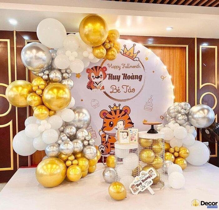 trang trí sinh nhật cho bé vàng đẹp