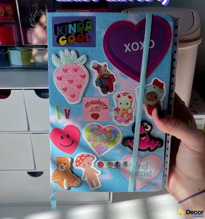 trang trí sổ tay với đồ thủ công