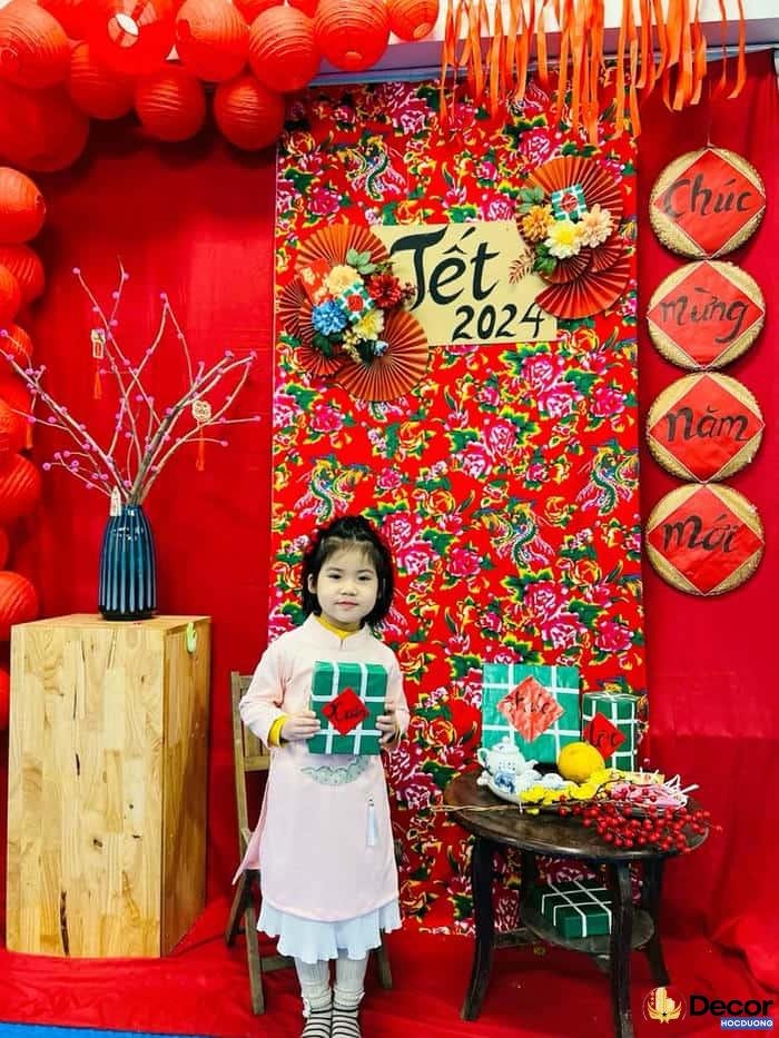 trang trí tết mầm non bằng hoa đào