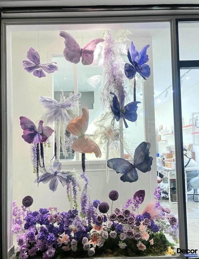 trang trí windows display bướm đpej