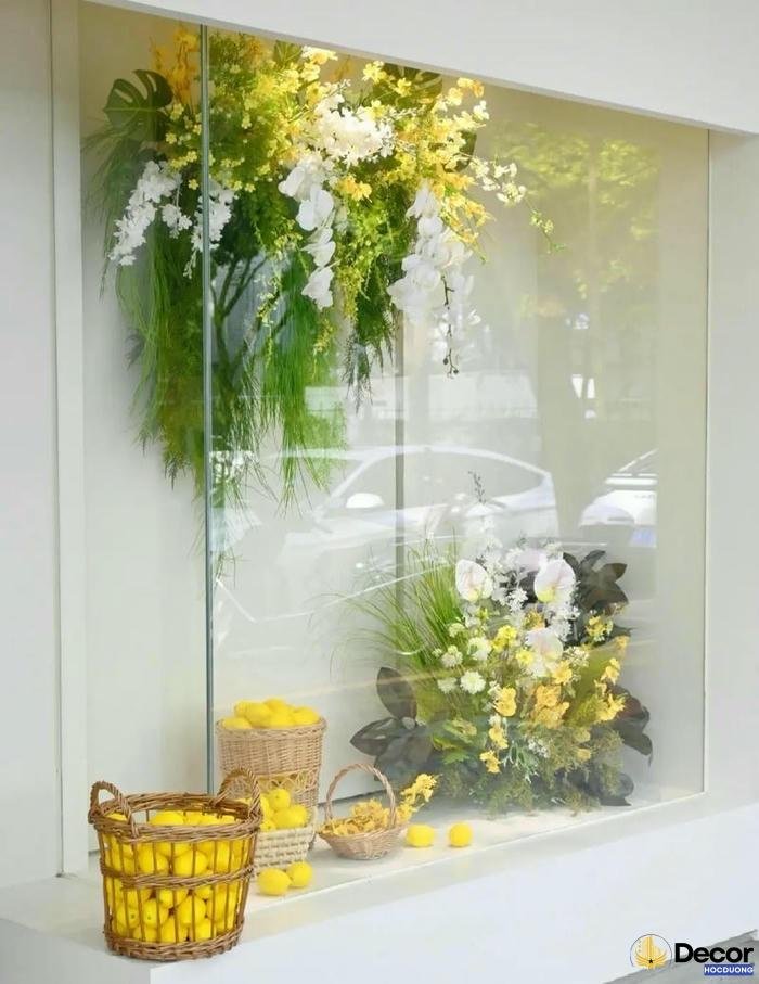 trang trí windows display màu vàng