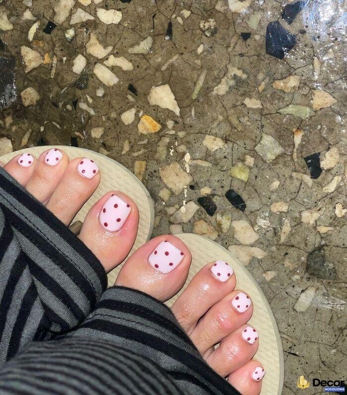 nail chân nhẹ nhàng