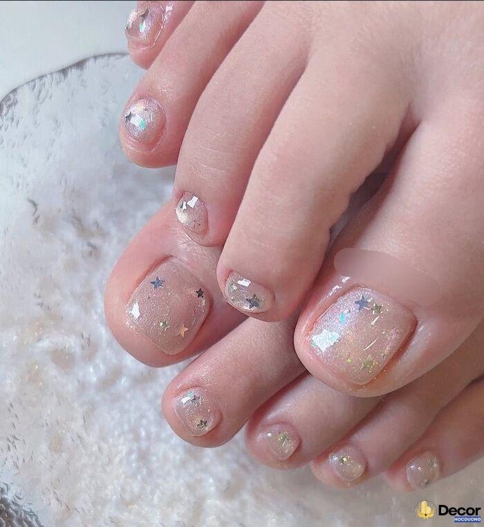 nail chân trắng sữa