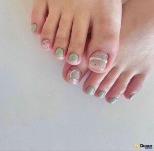 nail chân tự nhiên