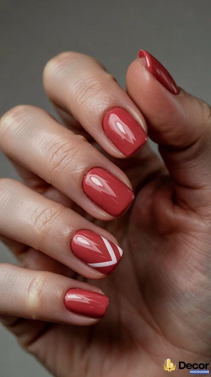 nail cho da ngăm màu đỏ
