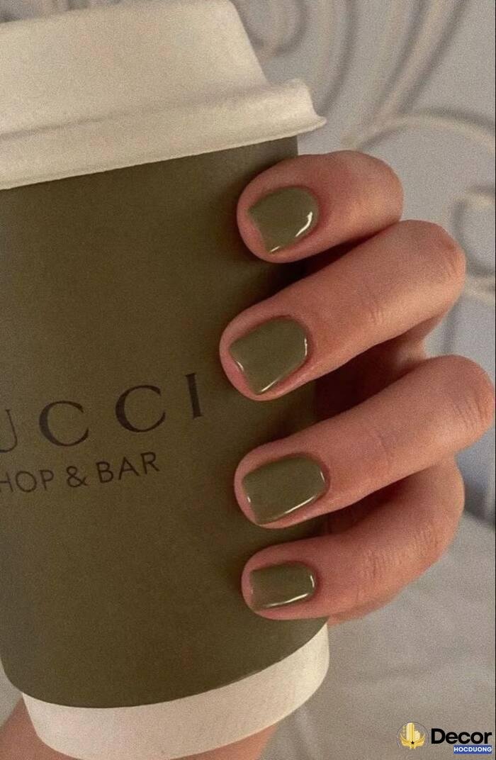 nail cho da ngăm thanh lịch sơn tối