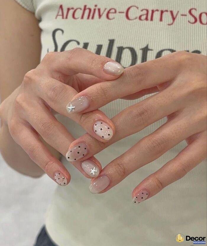 nail cô dâu móng ngắn