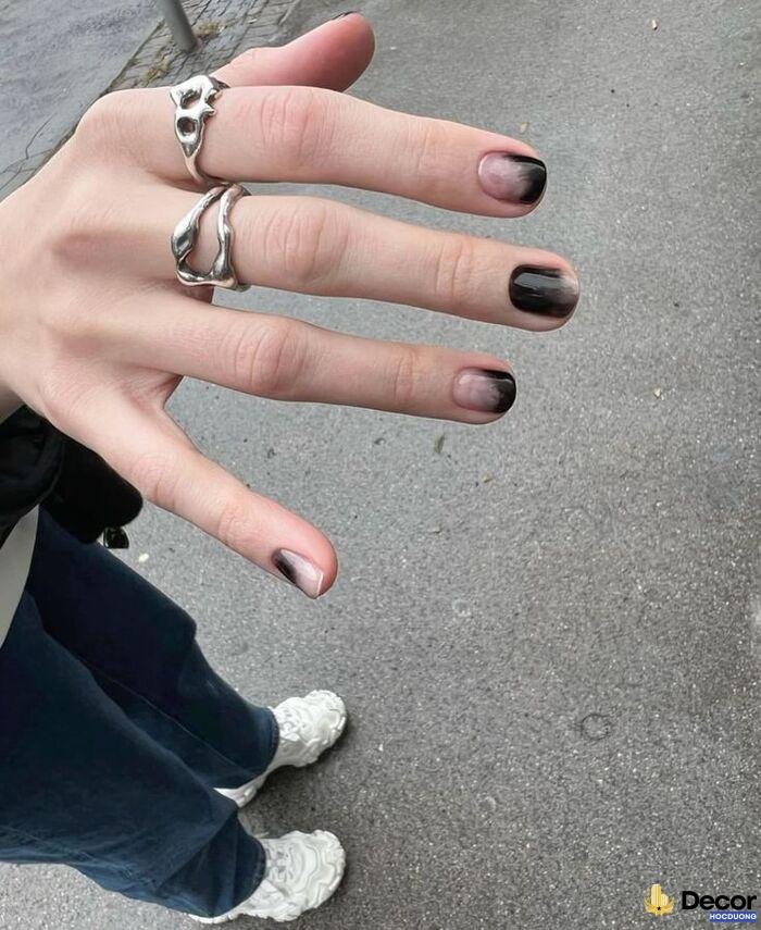 nail đen phong cách mỹ