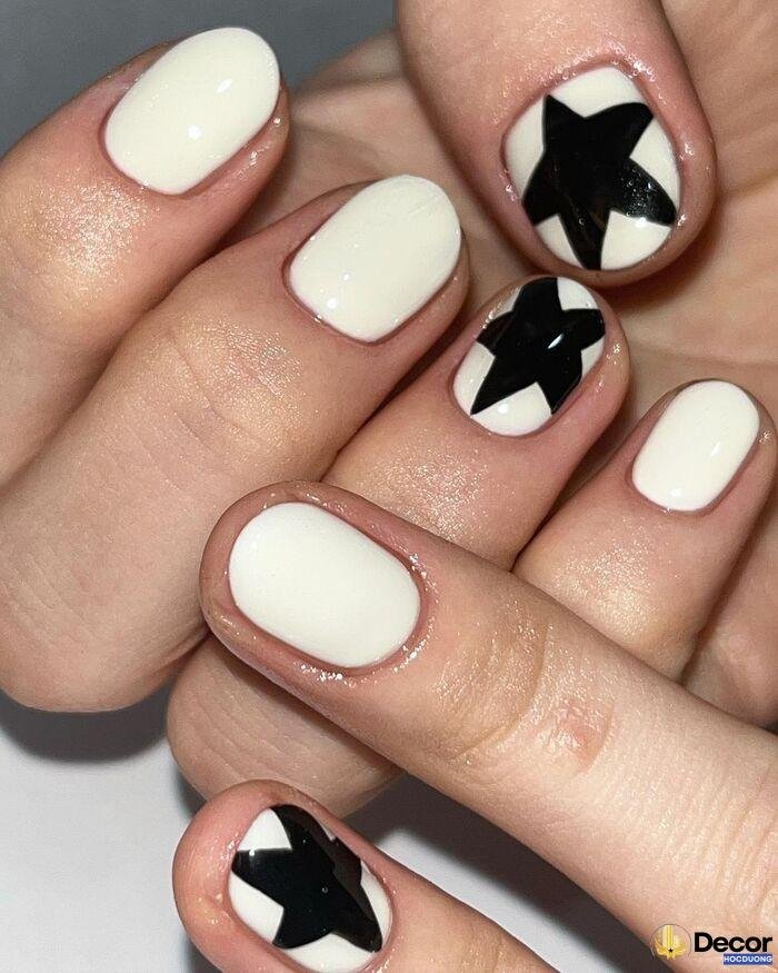 nail đen trắng basic