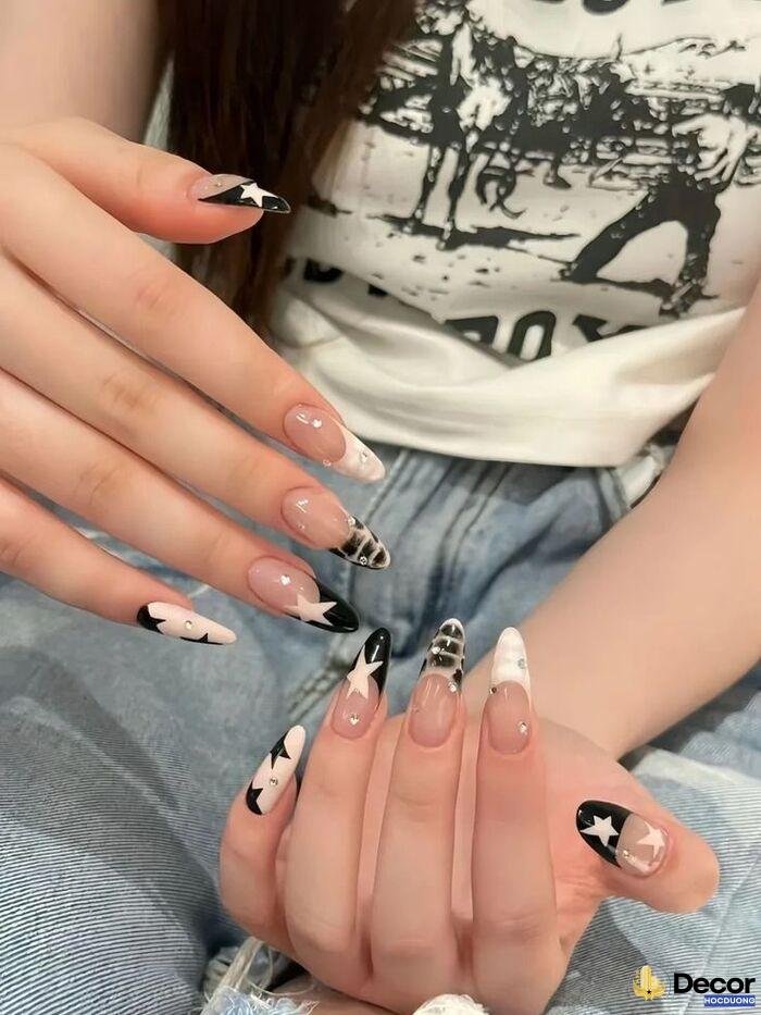 nail đen trắng chất đét